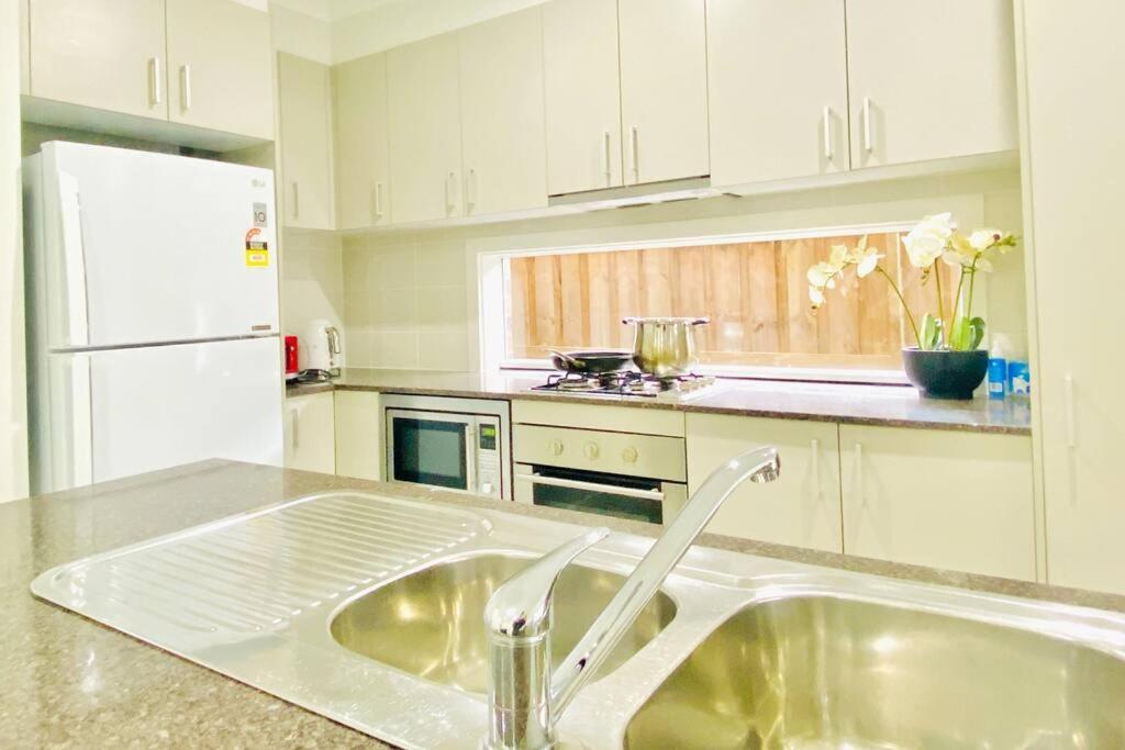 Kellyville 5Br Near Park And Shopping Mall Extérieur photo